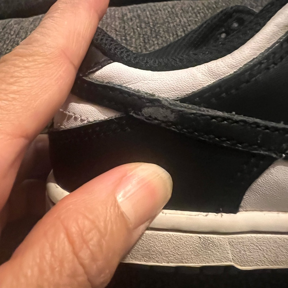 Pre~loved Nike Kids Black and White Sneakers AKA Dunk low. - Picture 7 of 8